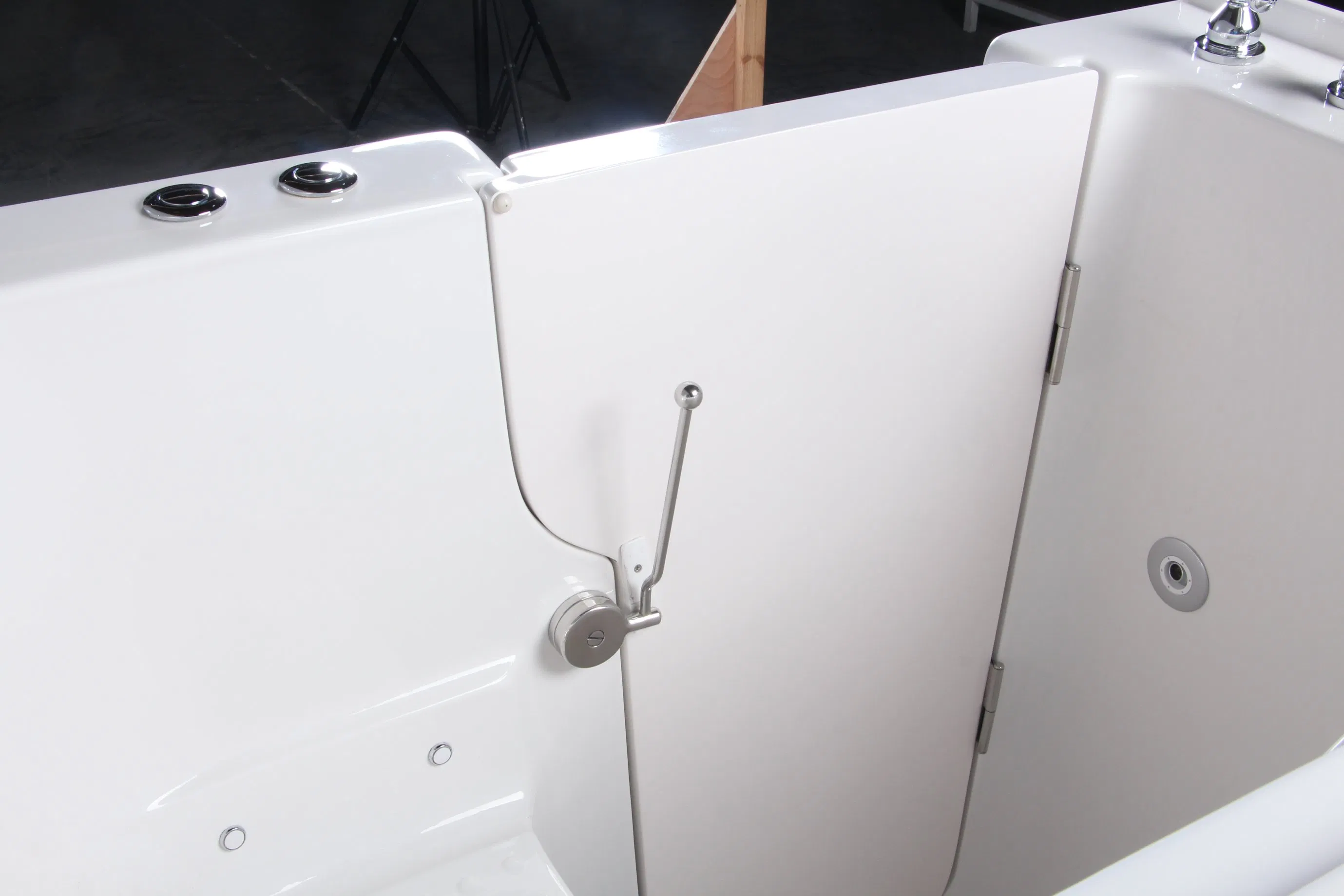 Apartment Soaking Center Safety Tub Lowes Walk in Bathtub with Shower