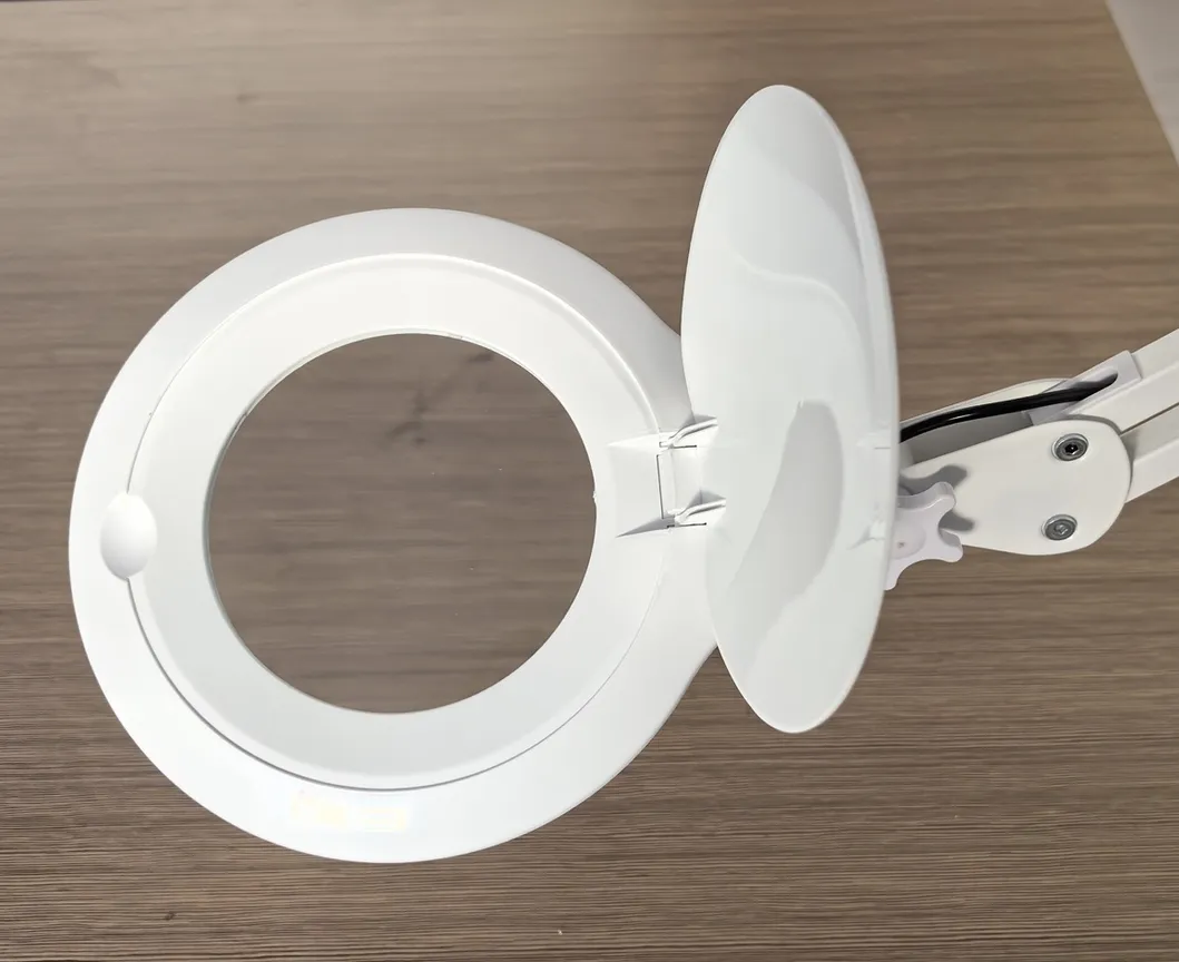 Magnifying Lamp 5