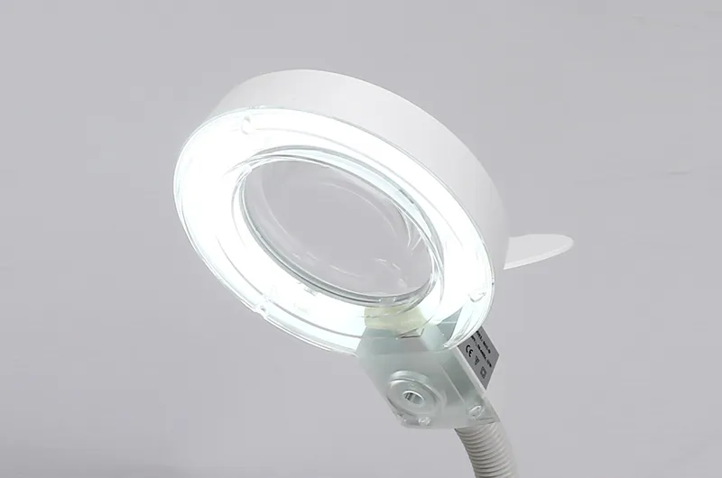 Reading Magnifier Lamp 3