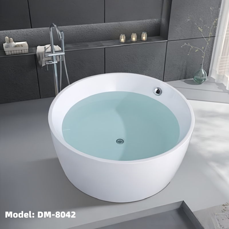 Contemporary Walk-in Bathtub for Safe and Easy Access