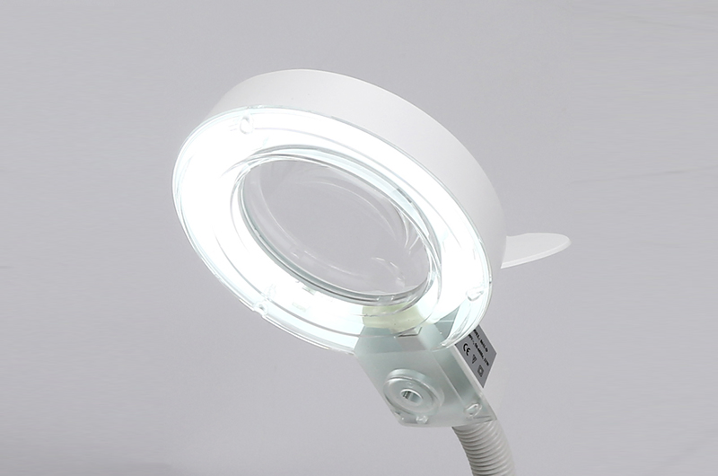 Energy Saving Tube Electronic Reading Magnifier Lamp for The Elderly