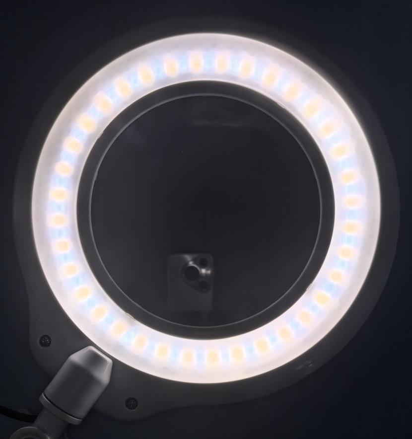 New Remote Control USB LED Magnifying Lamp with White-Yellow-Mixed Light