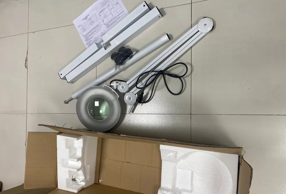 Magnifier Light Usage