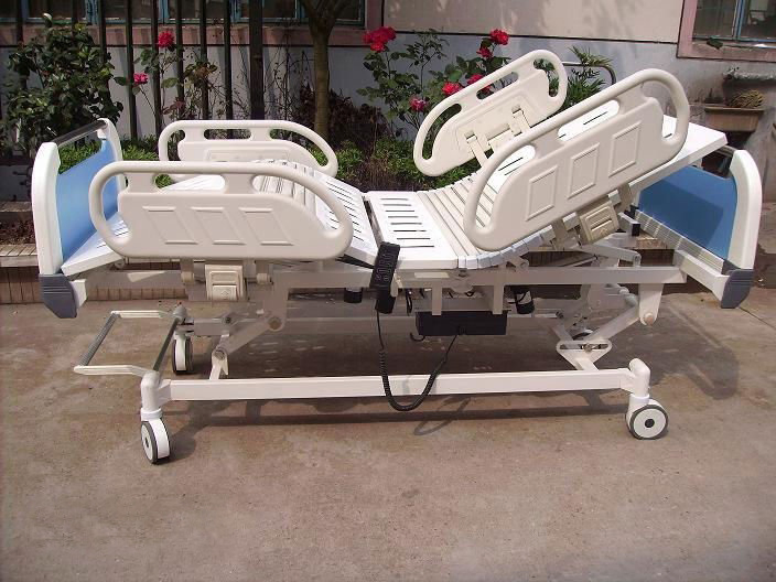 High Quality 5 Function Electric Hospital Bed Medical Nursing Bed (THR-EB511)
