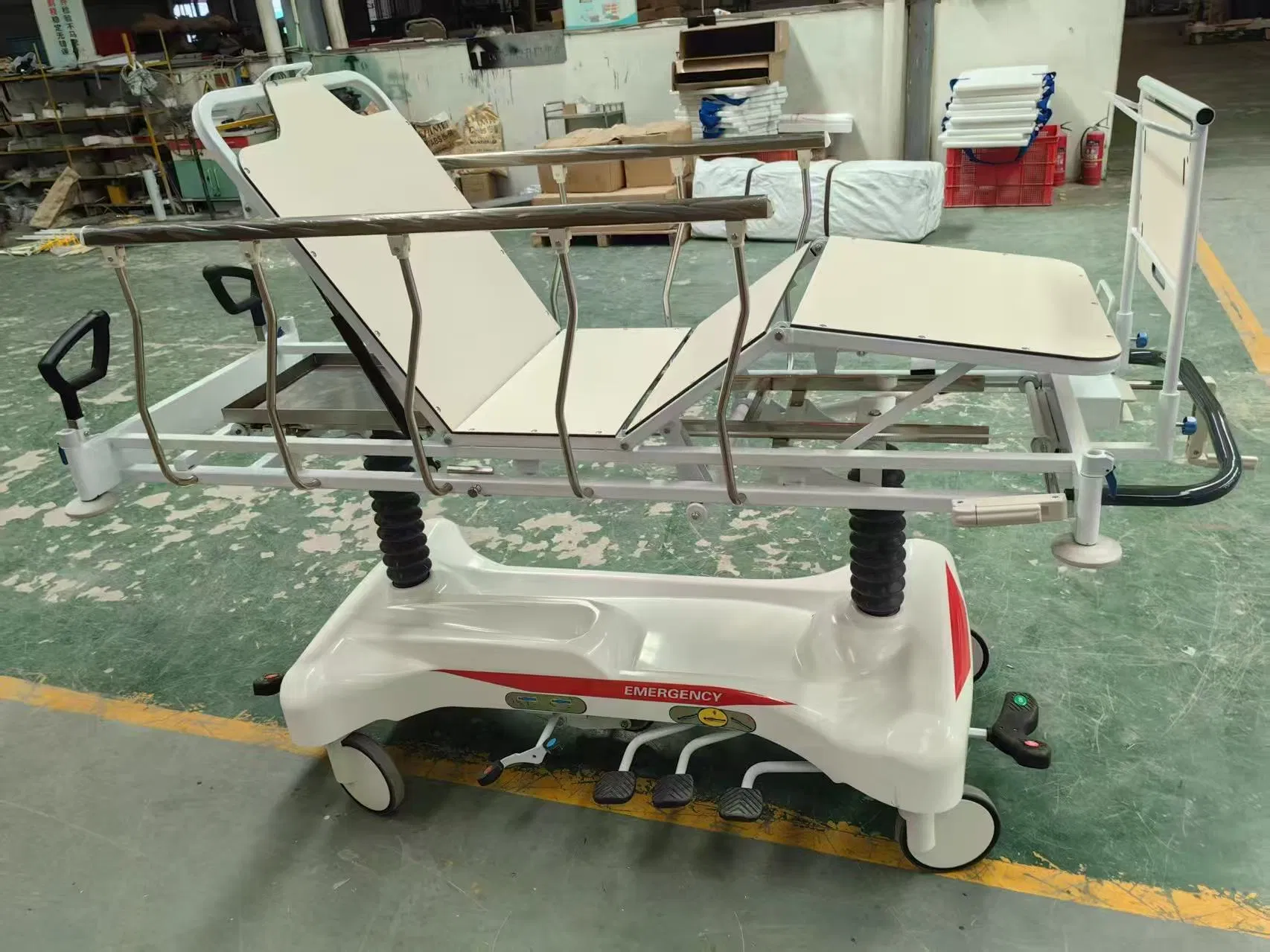 China Economic Price Manufacturer High Quality Hydraulic Transfer Trolley Emergency Ambulance Patient Stretcher Bed Hospital for Medical Use