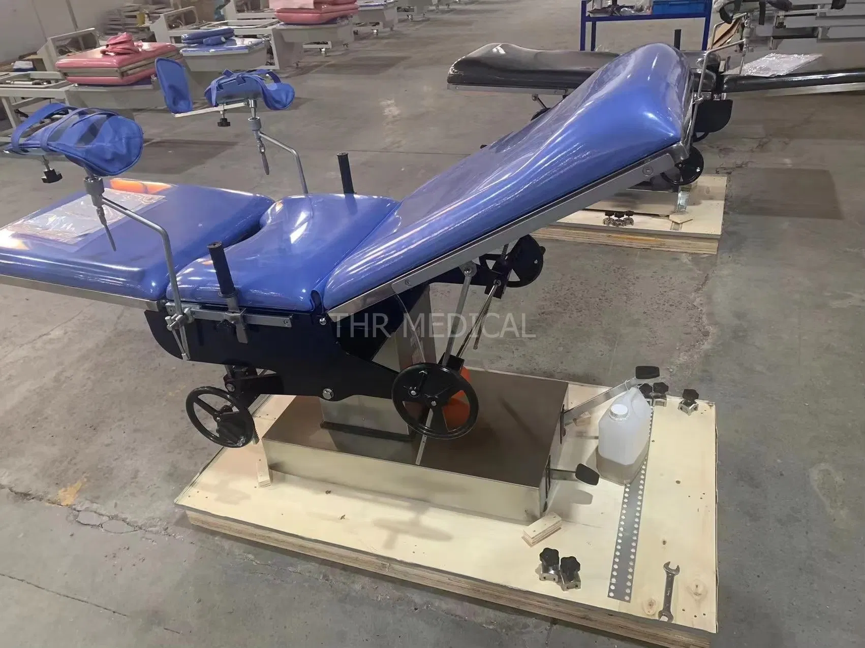 Hospital Gynaecology Examination Table Maternity Delivery Bed Hydraulic Operation Theatre Bed