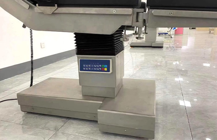 Hospital Equipment Multi- Function Manual Hydraulic Operating Table Medical Surgical Bed