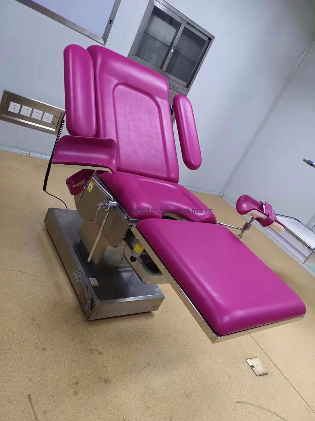 Hospital Furniture Electric and Hydraulic Electric Gynecology and Obstetrics Examination Bed (Slv-B4301)