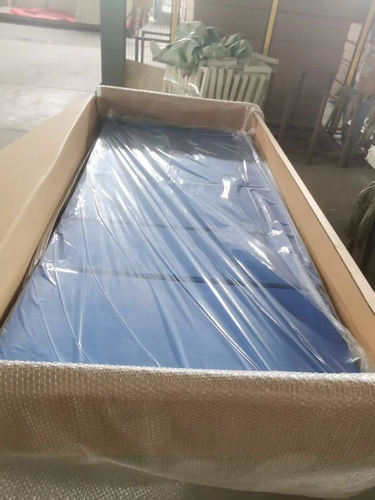 Heavy Duty Bariatric Electric Hospital Bed with Locking Wheels for Bedridden Patients