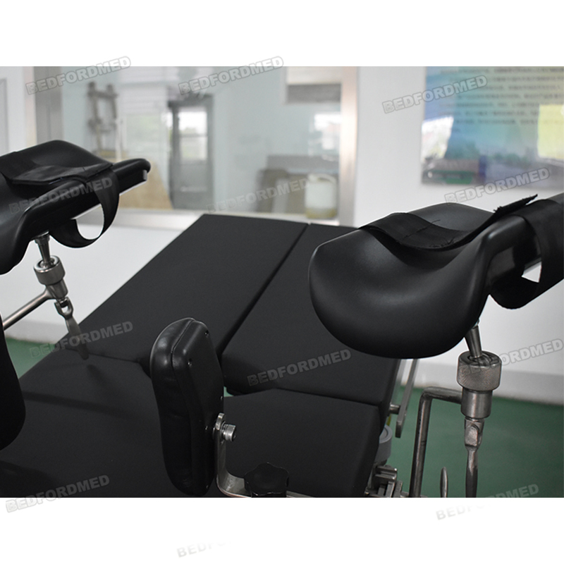 Manual Hydraulic 3002 Operation Table Hospital Leg Section Adjustable Operation Bed