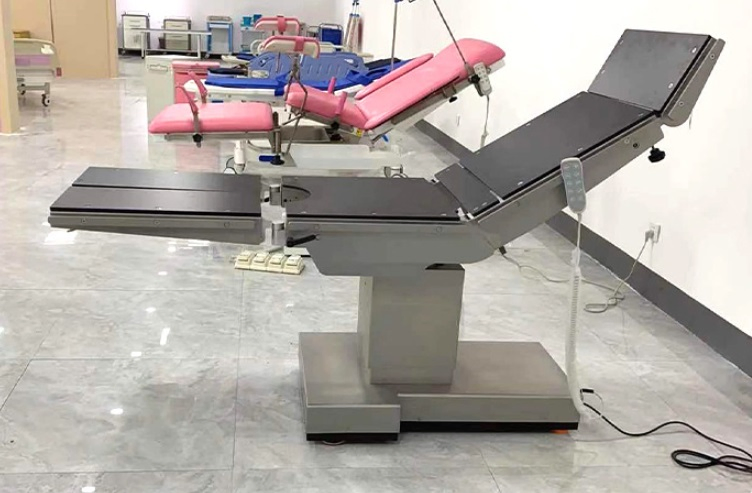 Hospital Equipment Multi- Function Manual Hydraulic Operating Table Medical Surgical Bed