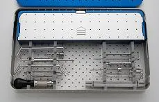 2.4 Locking Instrument Set