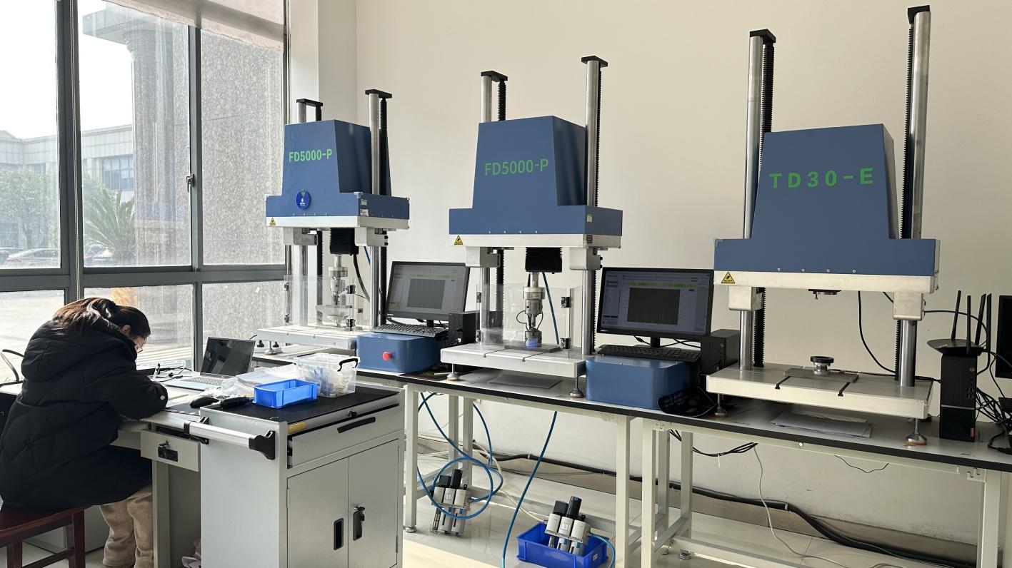 Fatigue tester for orthopedic implant mechanical performance validation