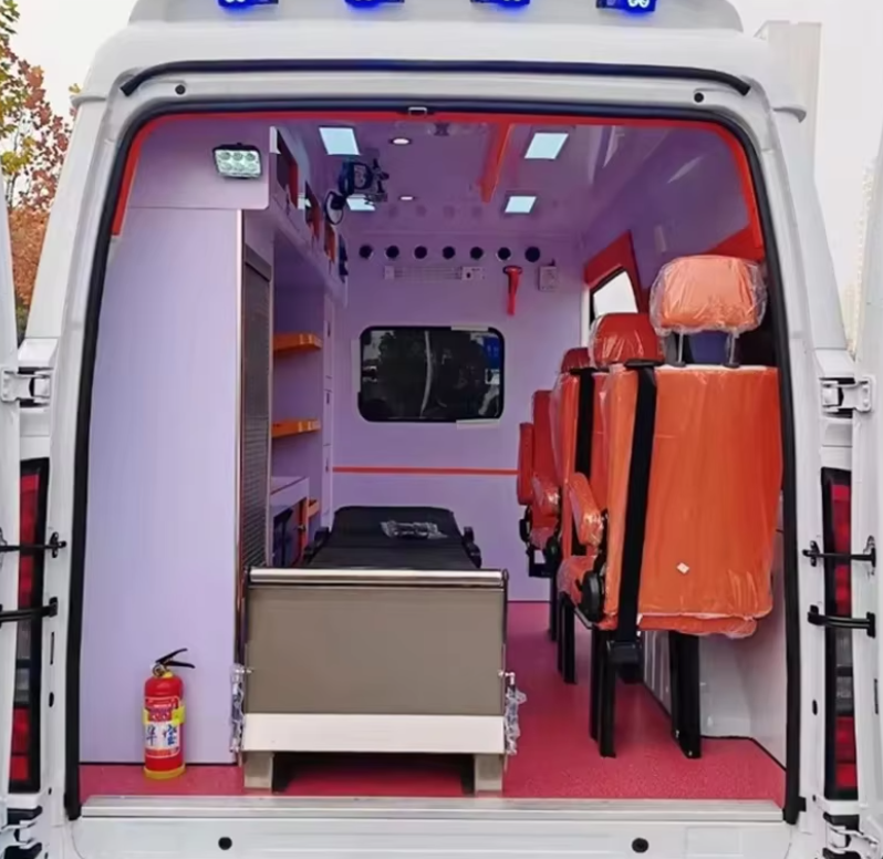 Mobile Intensive Care Unit MICU Ambulance 4x2 Chassis with ICU Ventilator Infusion Pump and Cardiac Monitor