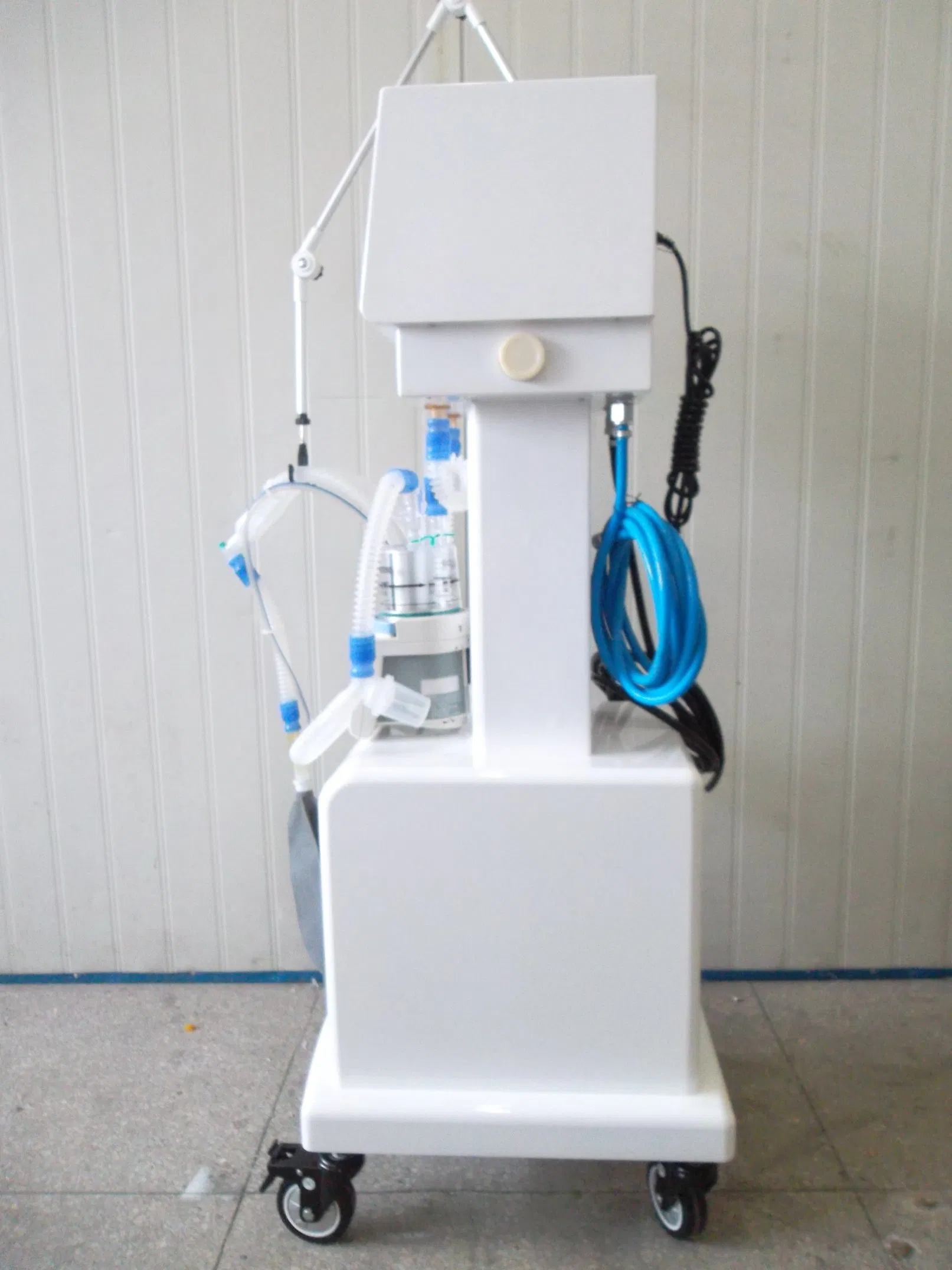 Compact Emergency Ventilator for Surgical and Critical Care