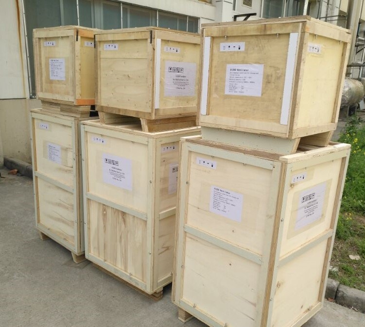 Hospital Clinic Surgery Equipment R30 Critical Care ICU Ventilator