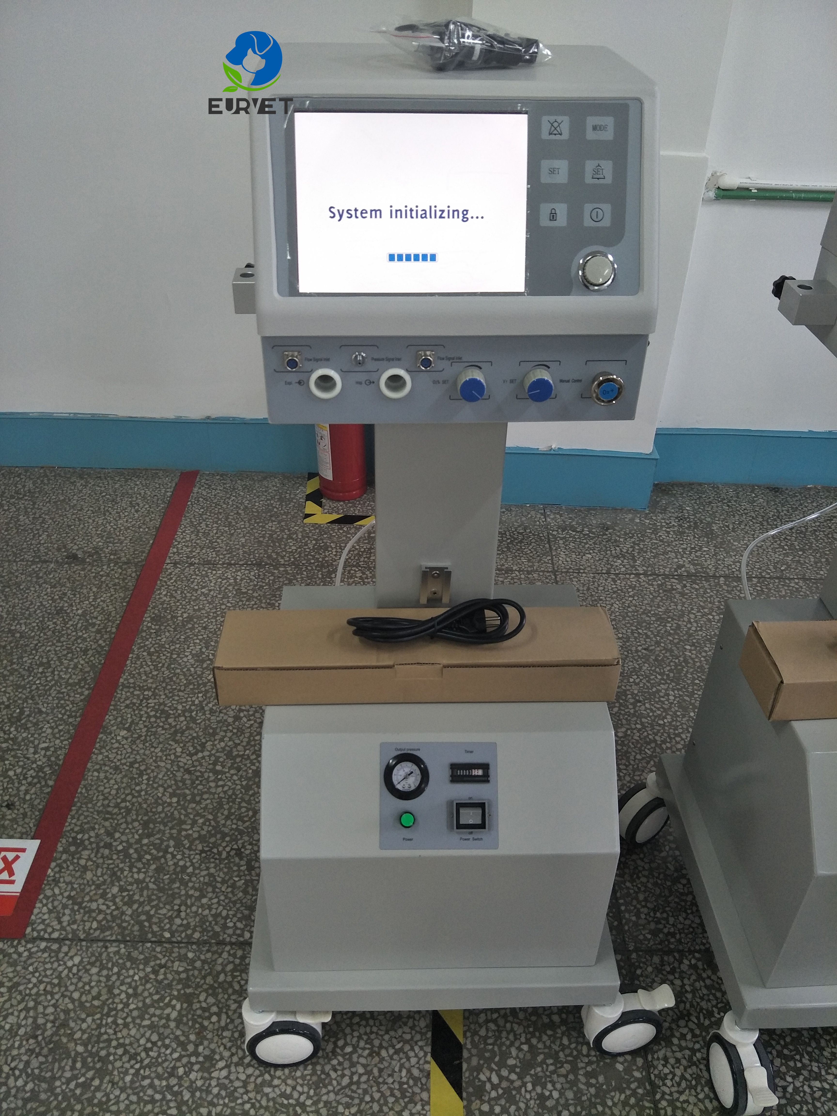 EUR PET Factory Price Hospital Medical Equipment Icu Ventilator Machine Veterinary Equipment Ambulance Breathing Apparatus