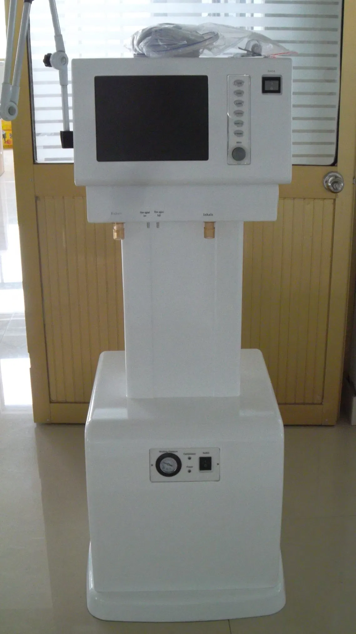 Accurate Monitoring of Ventilation Needs ICU Critical Care Ventilator