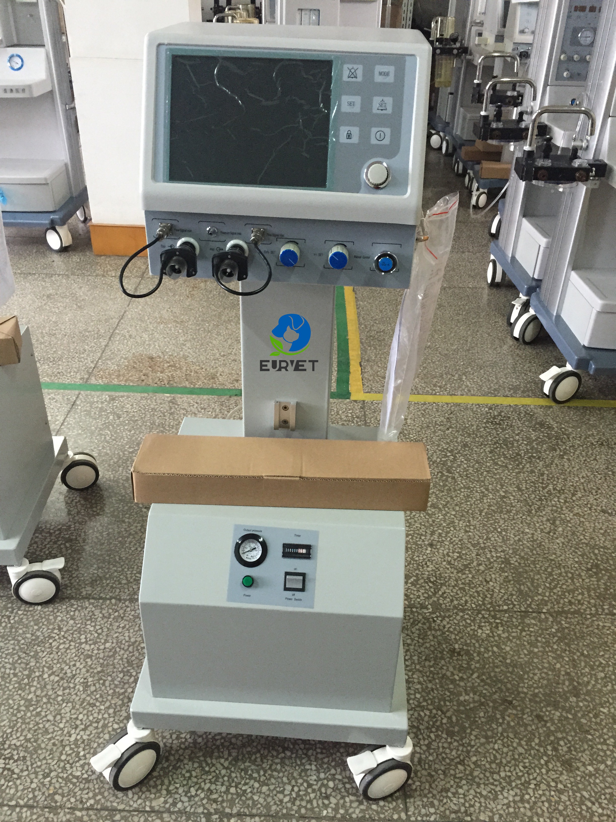 EUR PET Factory Price Hospital Medical Equipment Icu Ventilator Machine Veterinary Equipment Ambulance Breathing Apparatus