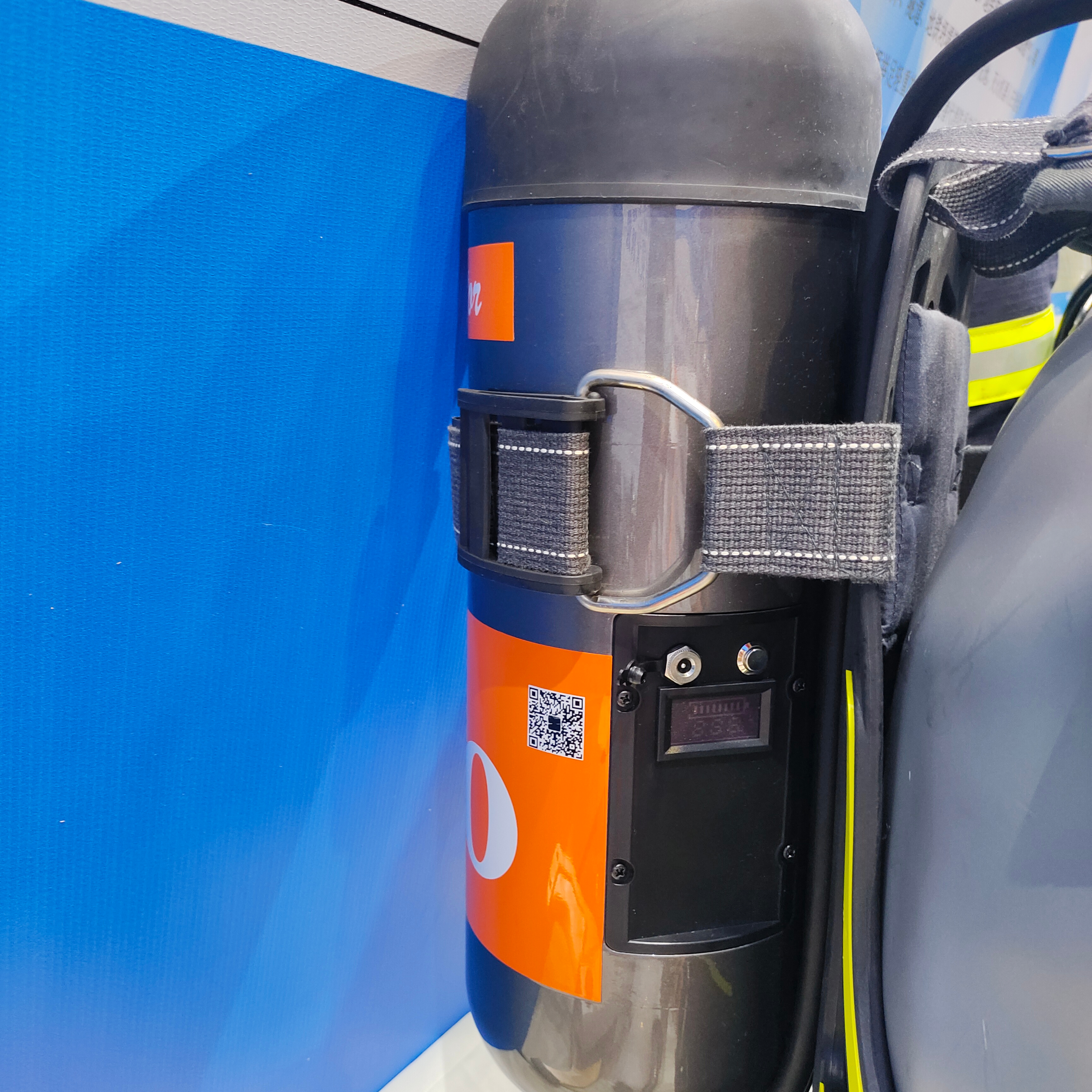 Simulation of Positive Pressure Air Breathing Apparatus with Training Machine