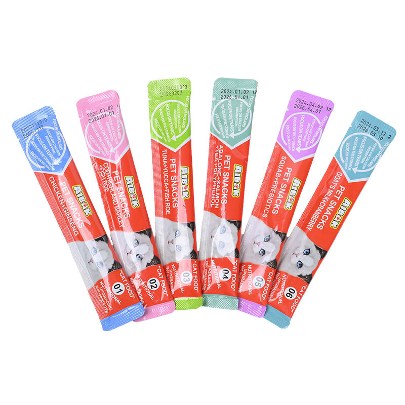 St Quality Natural Wet Food Liquid Bar Snacks Lickable Cat Treats for Pets Cat Stri
