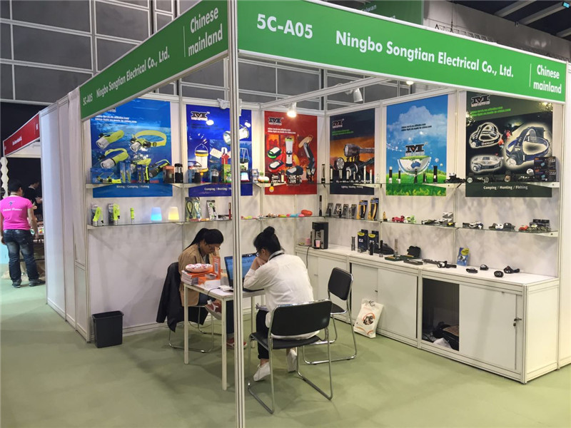 USB flashlights product display at MEGA SHOW 2016
