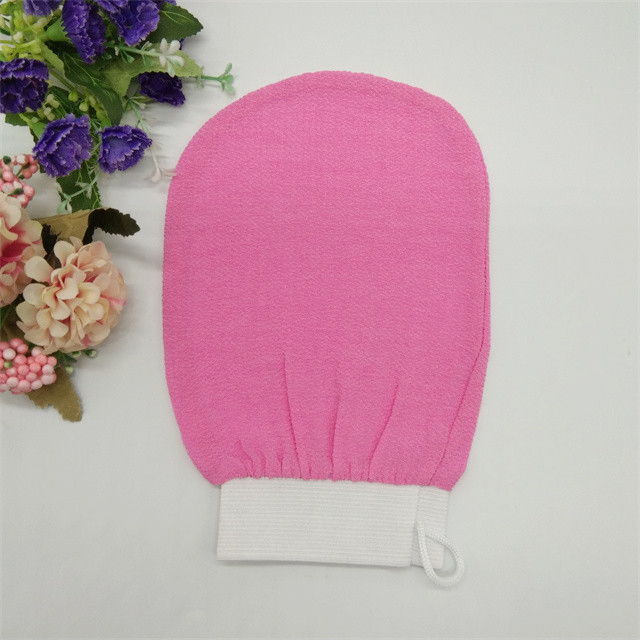 Exfoliating Mitt View 2
