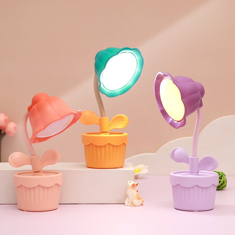 New Cartoon Flower LED Eye Protection Desk Lamp 2-Level USB Charging Children's Bedside Table Small Night Light Ornament