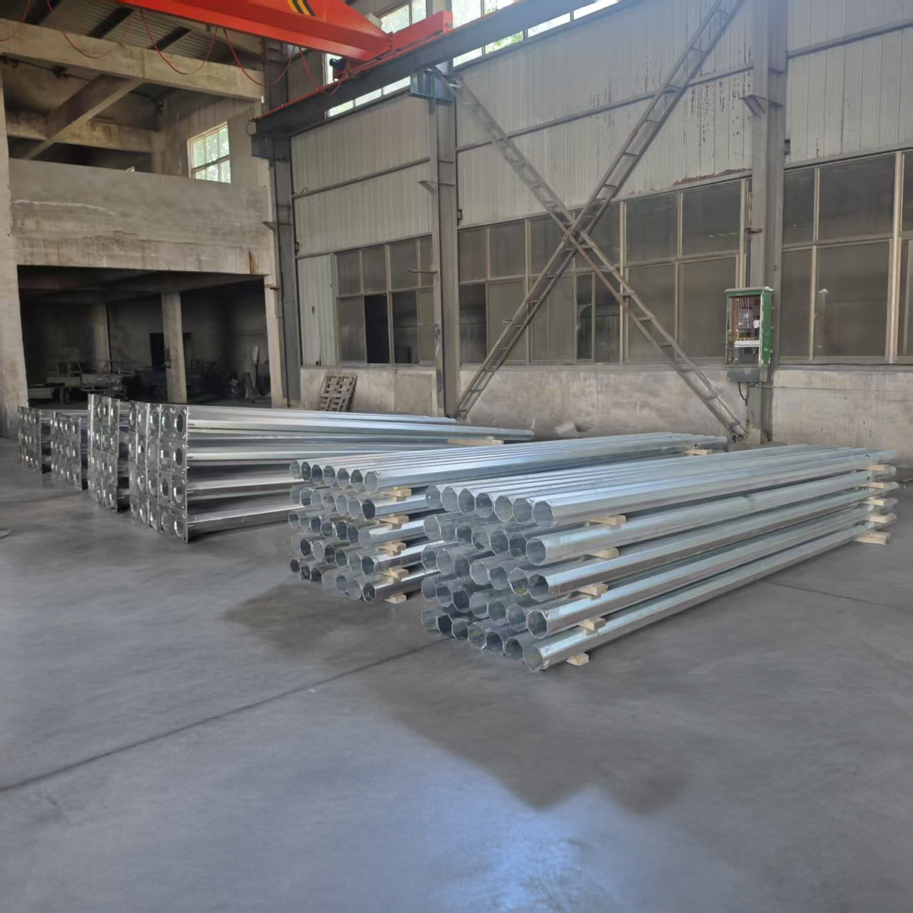 Modern Octagonal Tapered Street Light Pole 6m 8m 10m 12m White Powder Coated Steel Lamp Post