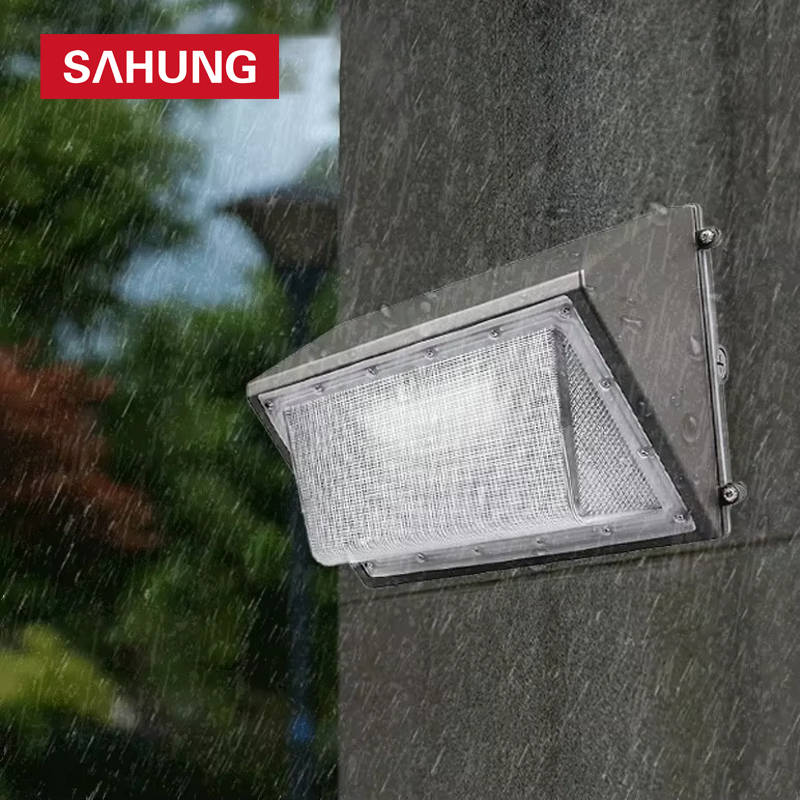 Large Housing 120W AC100-277V Led Wall Pack Flood Light IP65 Waterproof Outdoor Wall Light