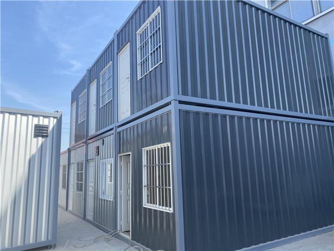 Durable Modular Warehouse: Quick Assembly Portable Prefabricated Solution