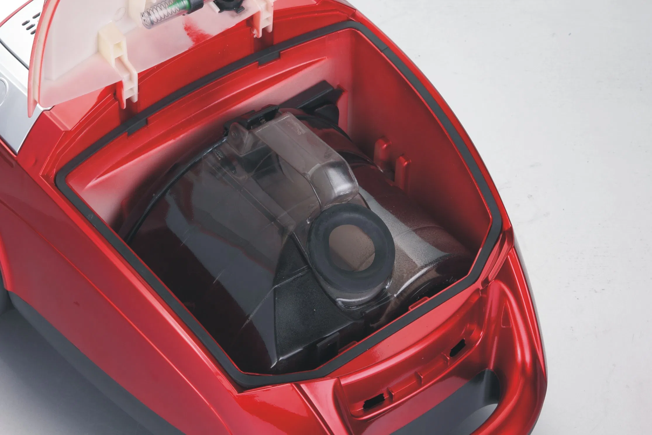 Powerful Versatile Vacuum for Efficient Household Cleaning Solutions