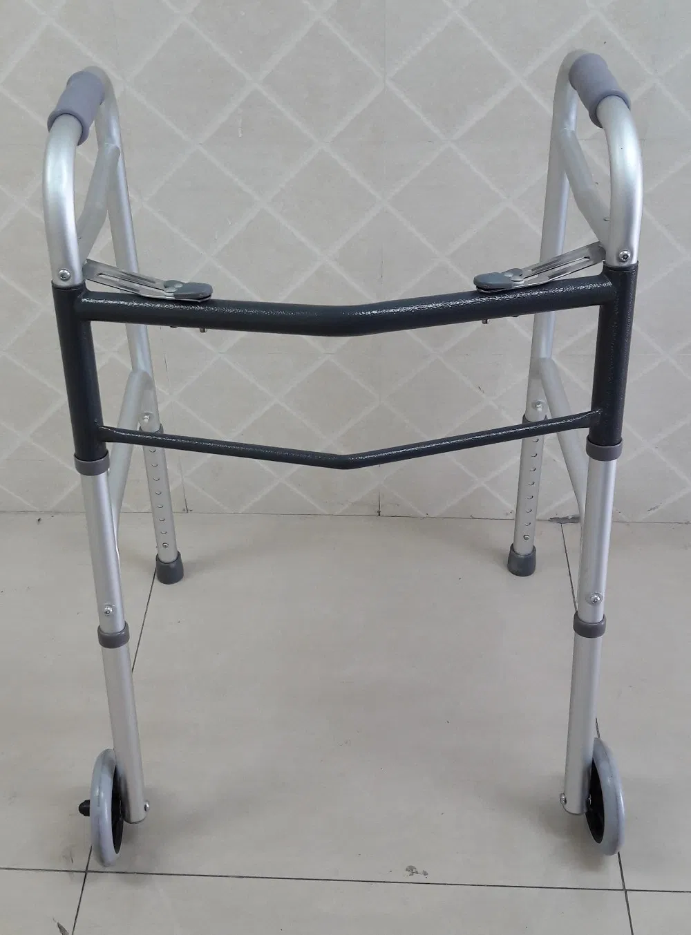 Lightweight Aluminum Walker Medical Equipment with Folding Design