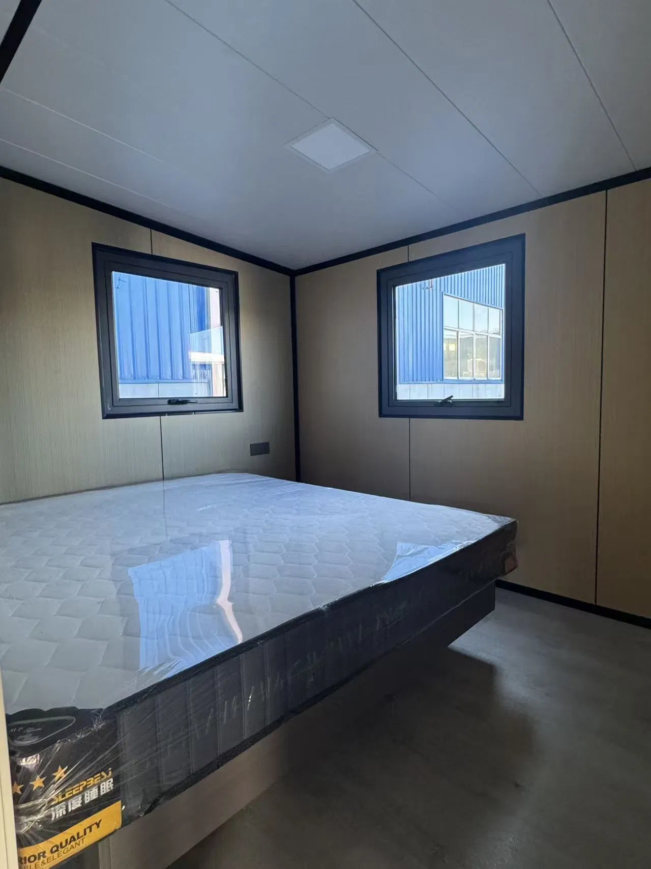 Folding Warehouse Storage Solutions for Modern Spaces