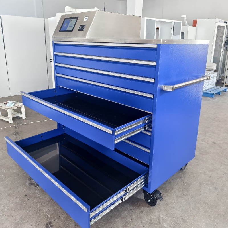 Intelligent Tool Storage Solution with RFID Tracking and Mobile Accessibility