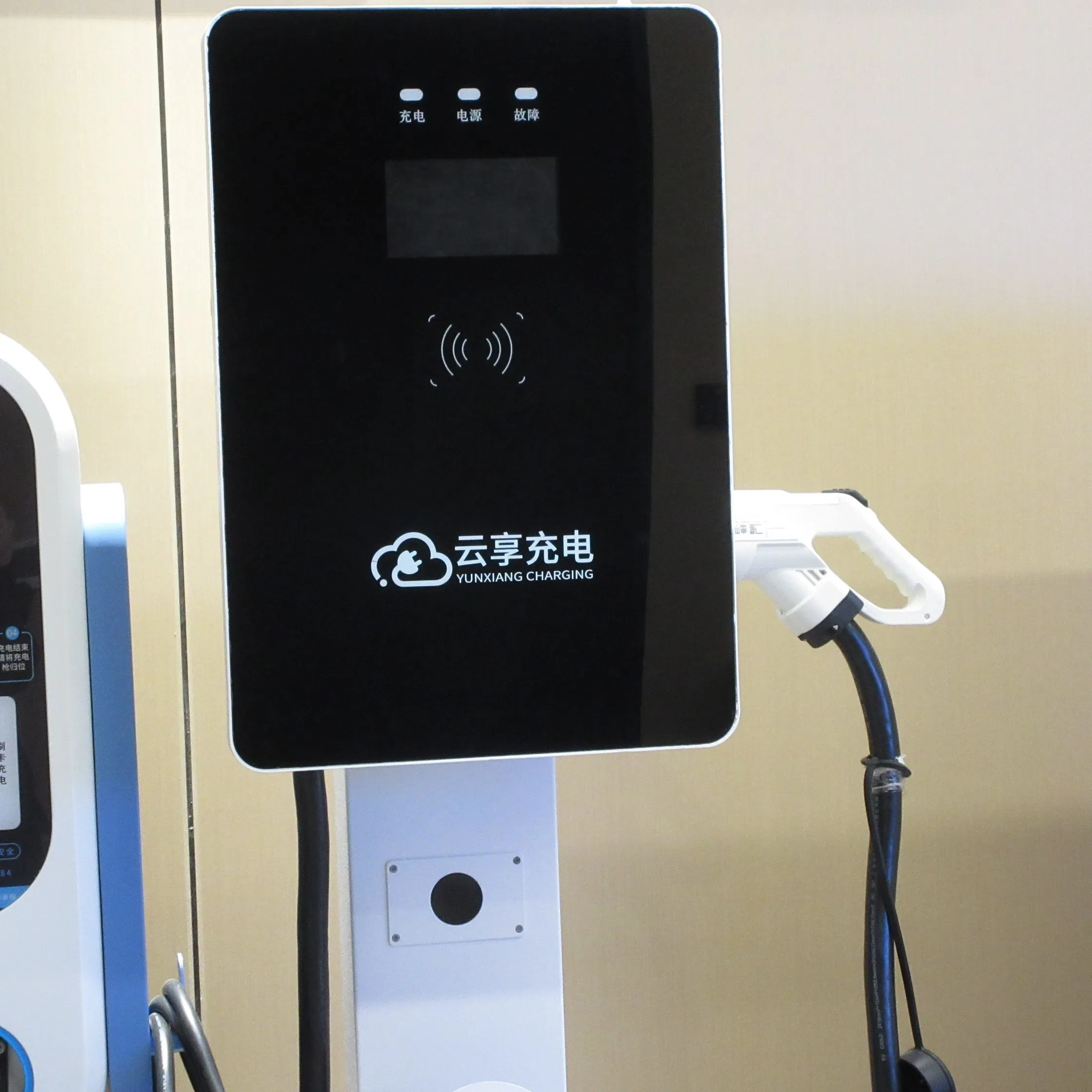 Cloudcharge Professional European American EU Us UK Standard CCS1 CCS2 Gbt Maxpower 20 30 40kw DC EV Electric Vehicle Car Charging Solutions Infrastructure