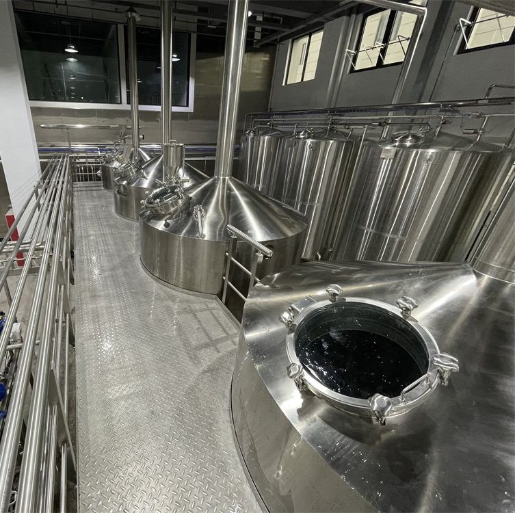Complete 2000L 5000L Large Industrial Factory Machines Alcohol Production Equipment Beer Brewery Equipment Commercial Craft Beer Brewing Equipment