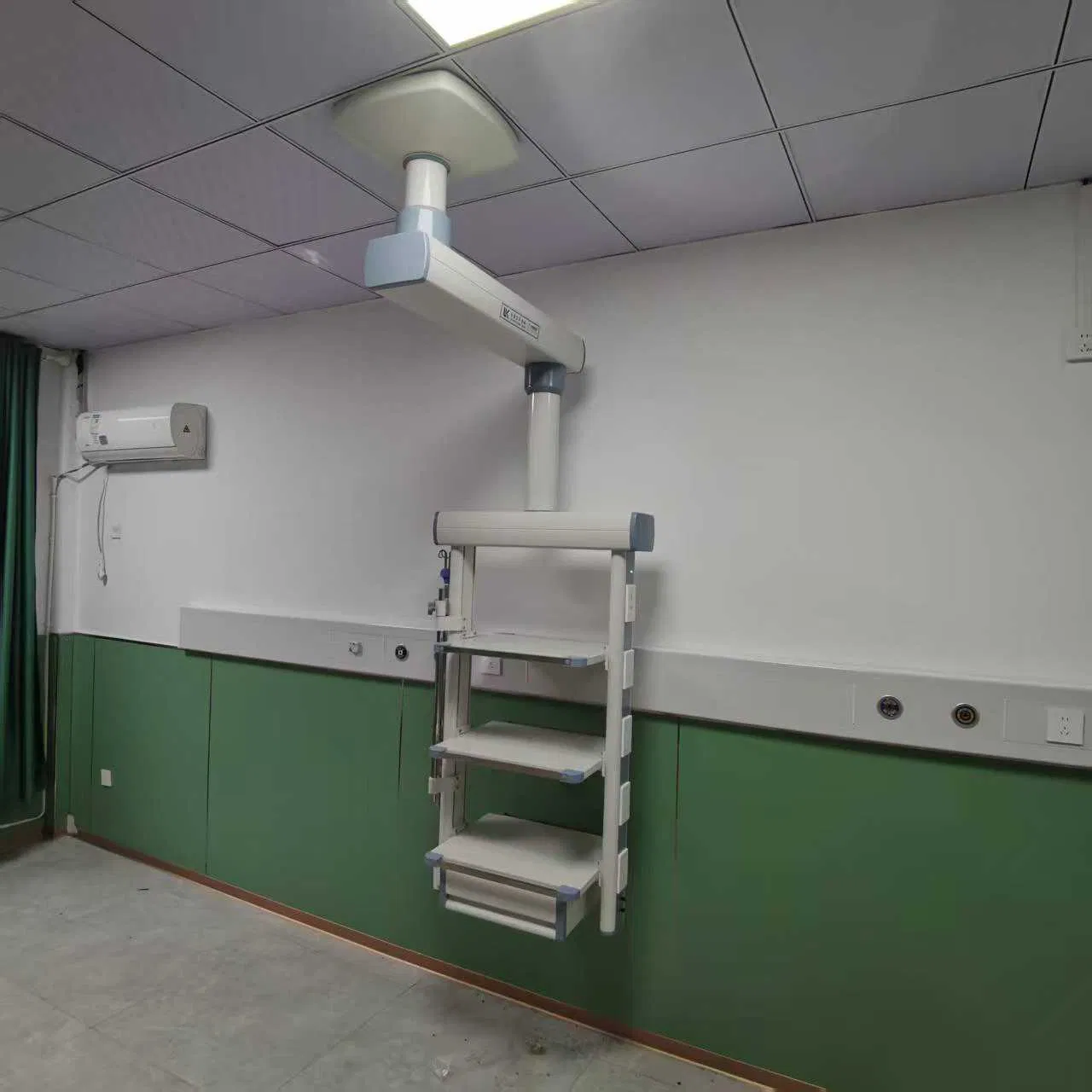Custom - Built Endoscope Tower for Efficient Operating Room - Essential for Modern Healthcare Providers