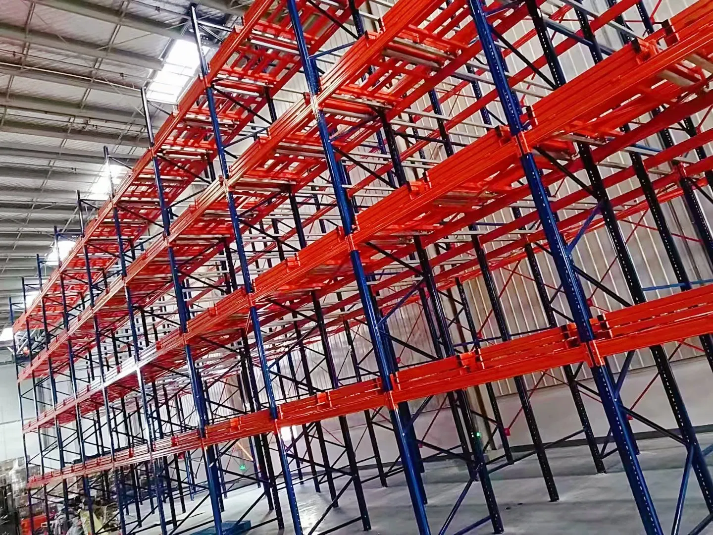 Wholesale Warehouse Racking System Heavy Duty Metal Shelving Warehouse Storage Push Back Push Back Pallet Racking Systems
