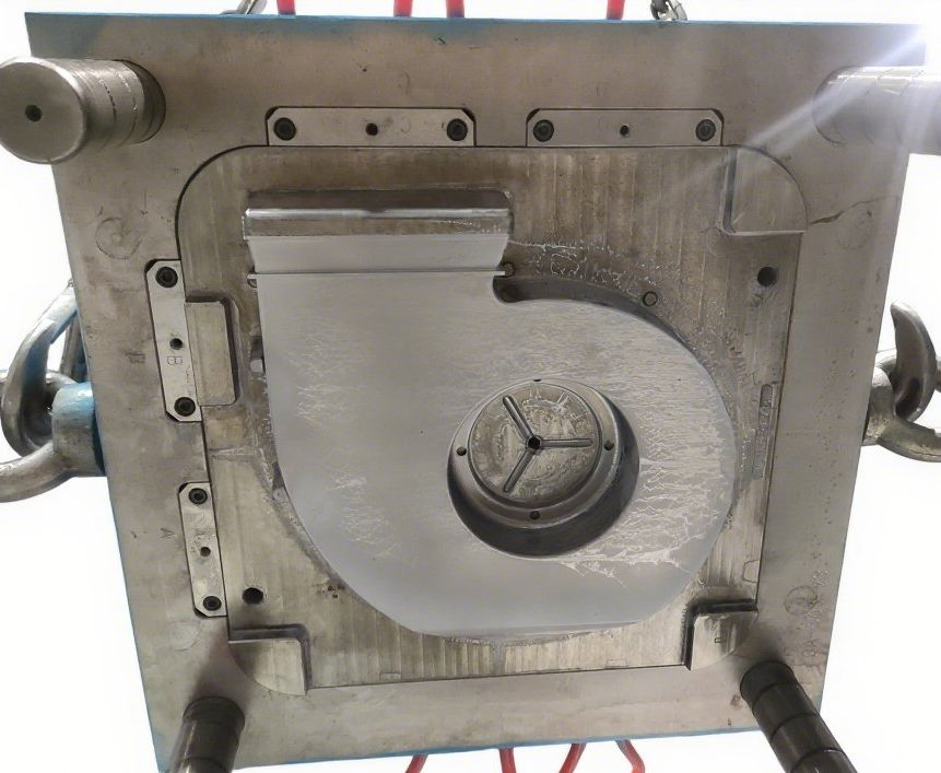 Accurate Digital Blood Pressure Monitor for Daily Health Monitoring