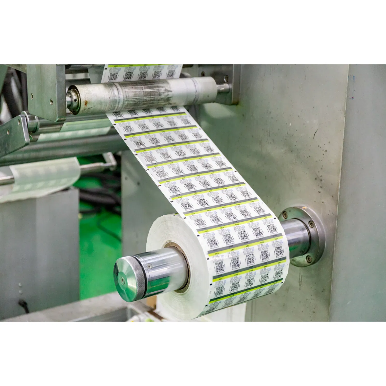 Custom Health Supplement Labels Meeting Global Safety Standards