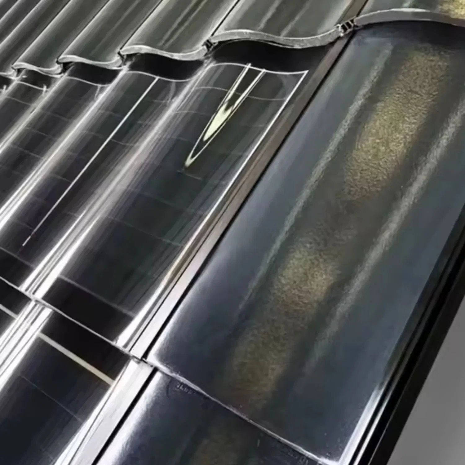 3/4/5mm Clear/Ultra Clear Wholesaletempered/Laminated Curved Solar Black Red Double Photovoltaic Glass for Roof Roofing Sheet Tiles BIPV