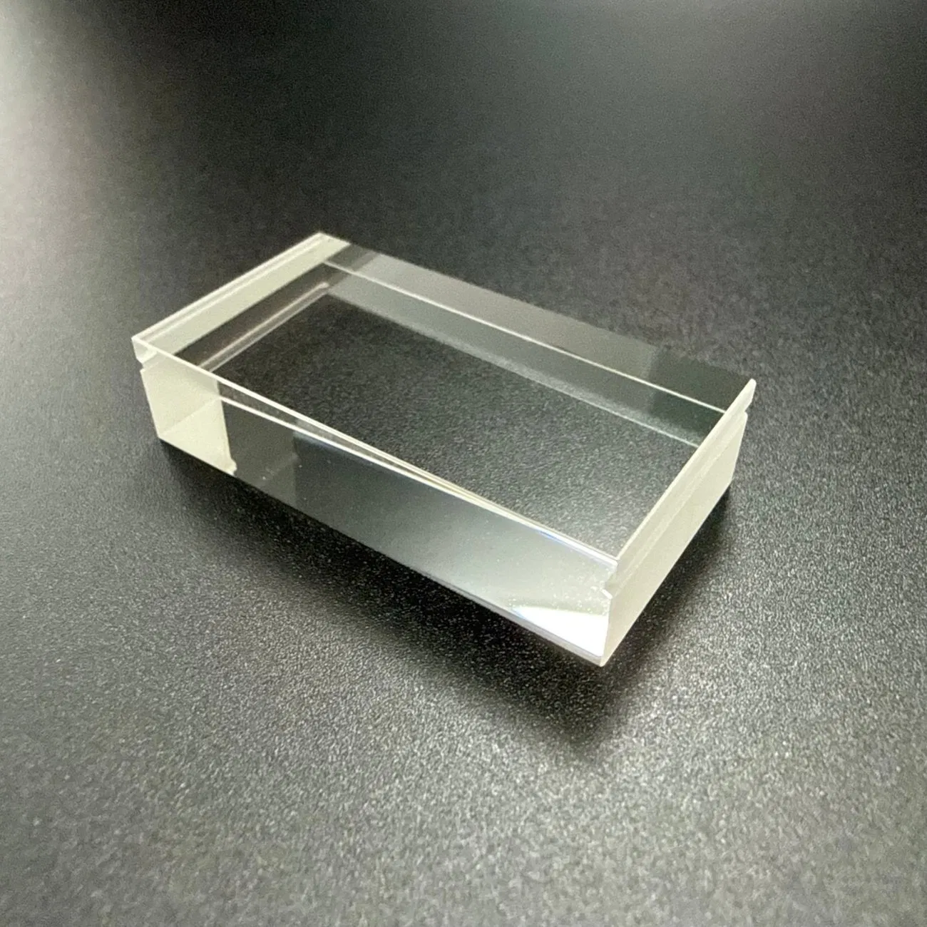 a High-Quality and Anti-Reflective Sapphire Glass Used in Ar Glasses