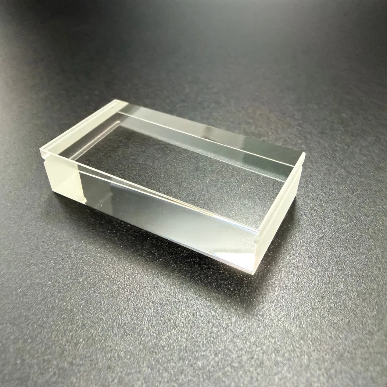 a High-Quality and Anti-Reflective Sapphire Glass Used in Ar Glasses