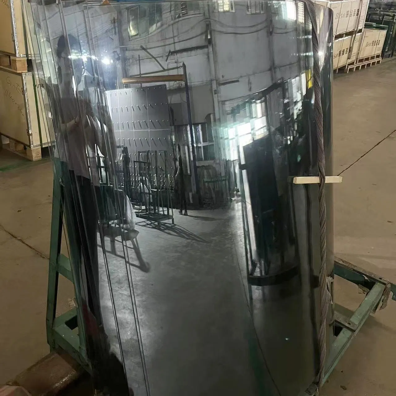 Industrial Curved Tempered Glass 3mm-19mm Solid Structure Bent Glass for Hotel Usage
