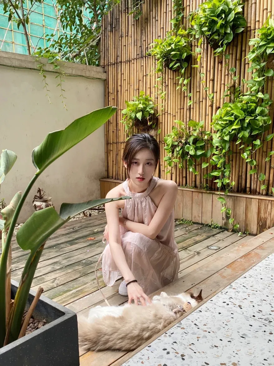 Shower Screen Detail 9