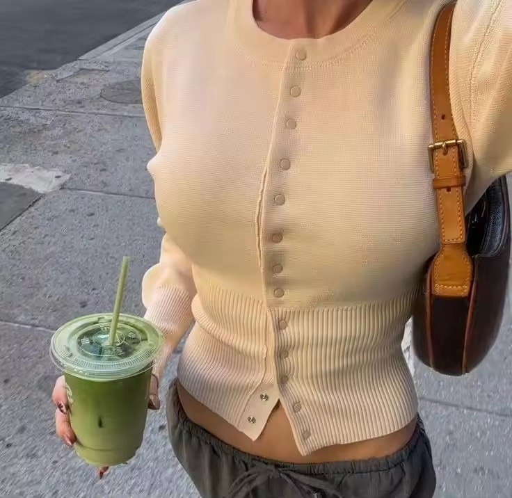 Trendy OEM Manufacturer Custom Women's Long Sleeve Cardigan Knitted Sexy Slim-Fit Buttons Batwing Sweater for Ladies