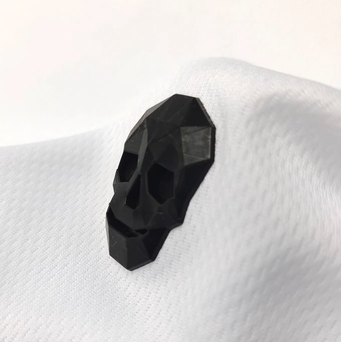 Custom Eco-Friendly 3D Embossed Silicone Rubber Logo for Shirt Hoodie Hat Shoes