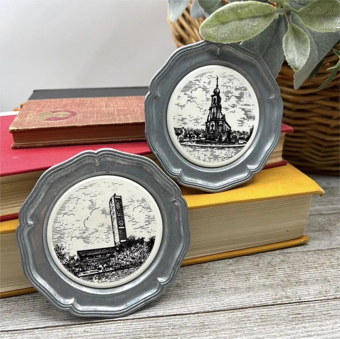 Wholesale Price OEM Manufacturer Medal Trophy Building Miniature Monument Model Decorative Display Plate Tourist Tourism Custom Design Souvenir Pewter Crafts