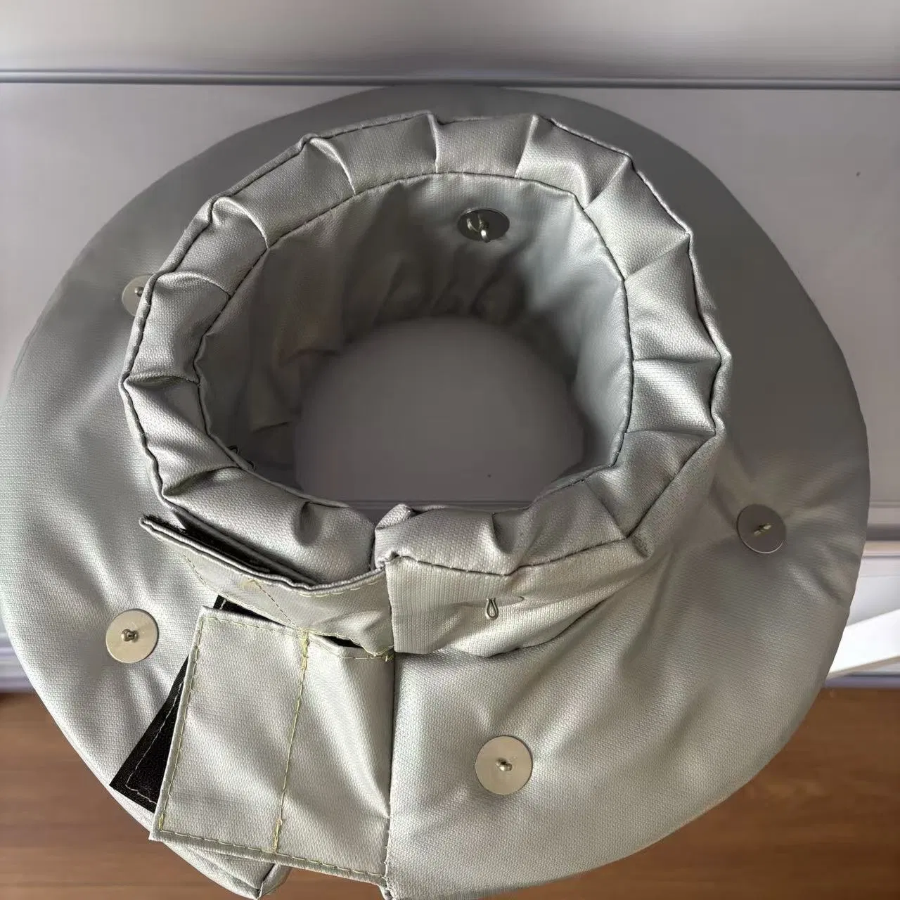 Manufacturer High Quality Fiberglass Mesh High Temperature Protective Custom Removable Thermal Insulation Jacket